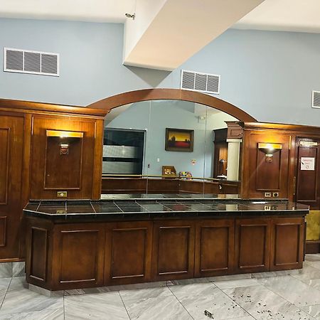 Town Inn Bordentown Bagian luar foto