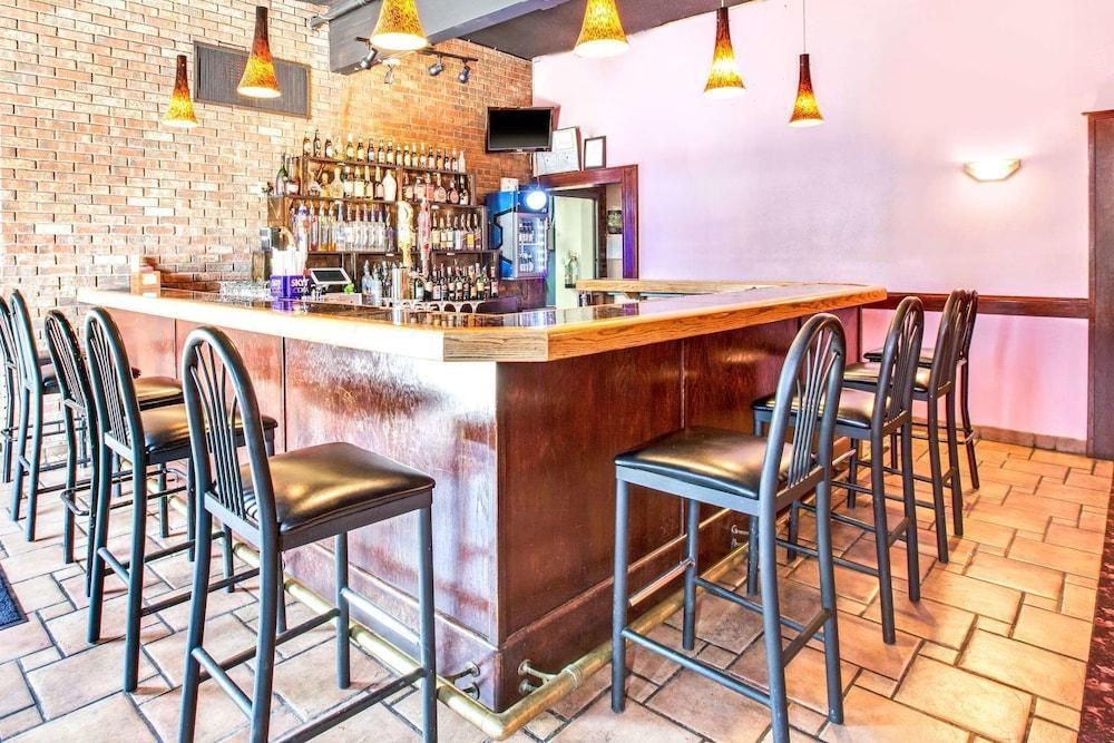 Town Inn Bordentown Bagian luar foto