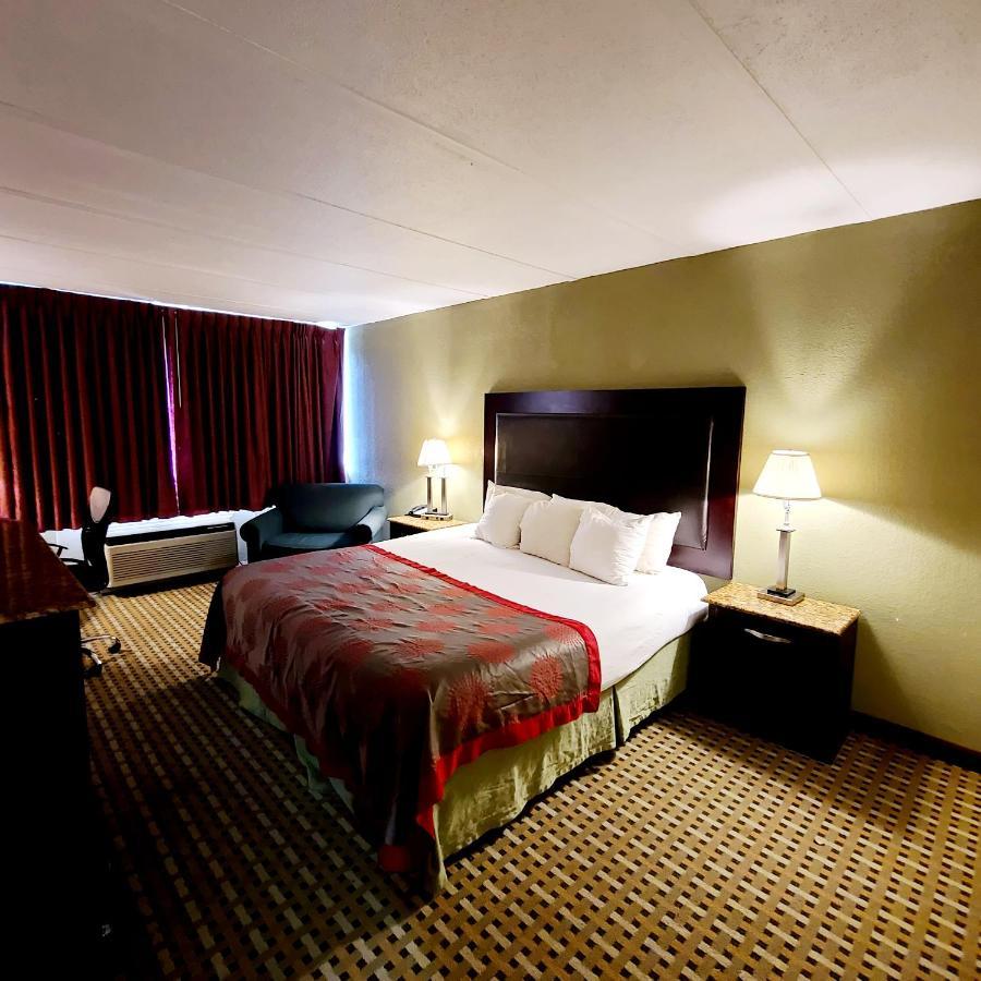 Town Inn Bordentown Bagian luar foto