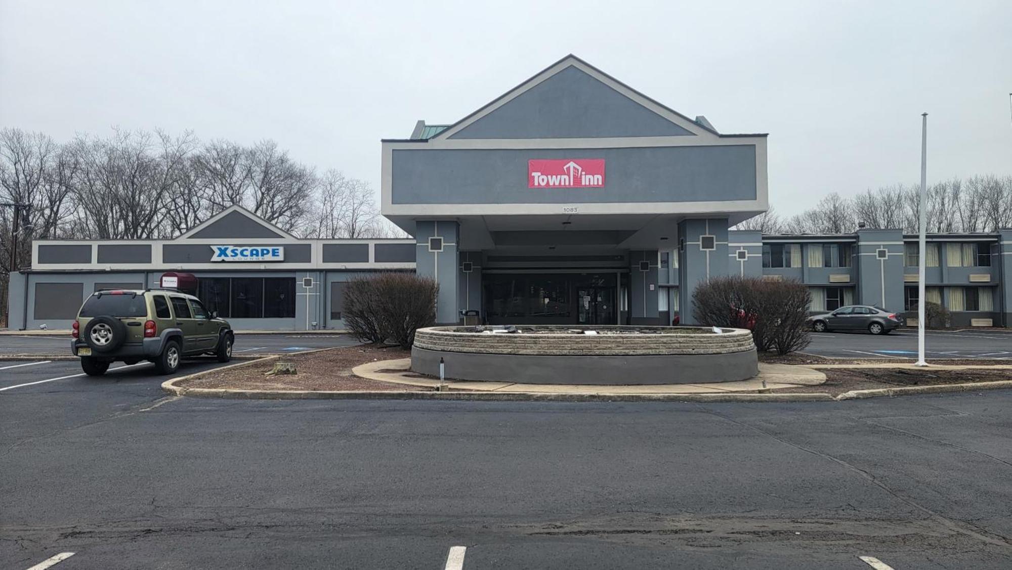 Town Inn Bordentown Bagian luar foto